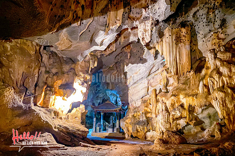 Động hang Tối Bích Động